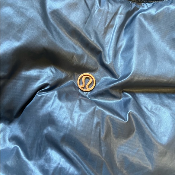 Womens Lululemon Fluffin Awesome Gray Active Vest Size 2 - Picture 5 of 7